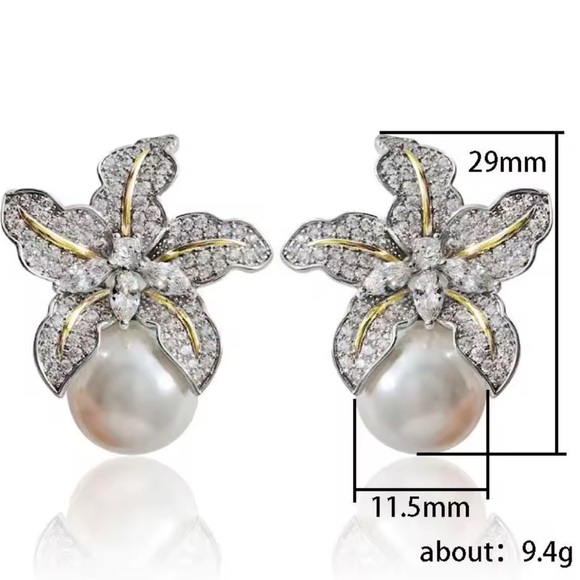 Luxury Pearl Flower Earrings – Crystal Bloom Studs, Elegant Bridal Statement - Picture 5 of 12